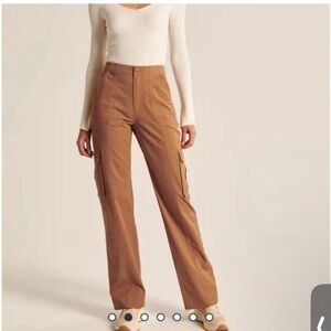 EUC A&F High Rise Relaxed Utility Cargo Tan Pants size 4s/ 27